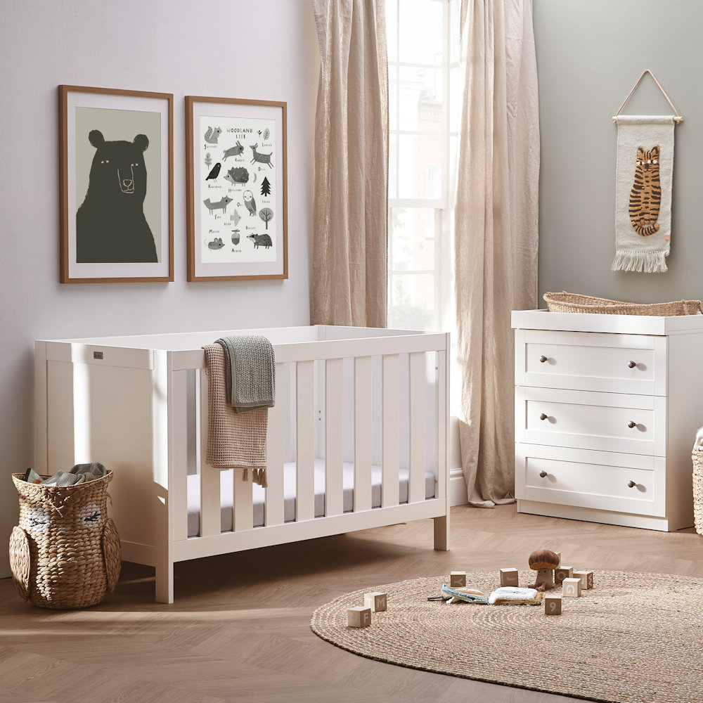 Silver Cross Bromley 2 Piece Cotbed and Dresser