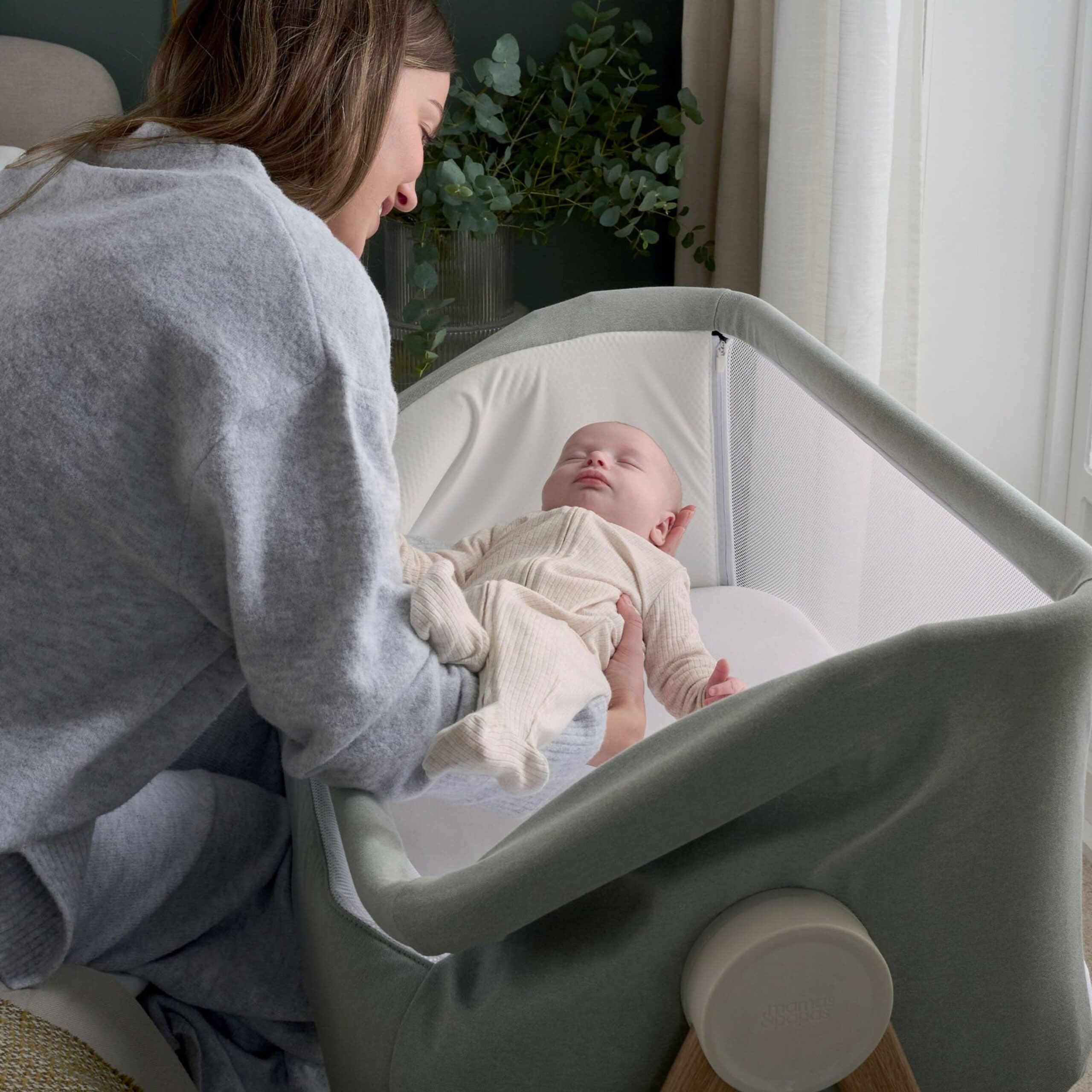 MAMAS AND PAPAS LUA CRIB SAGE (2)